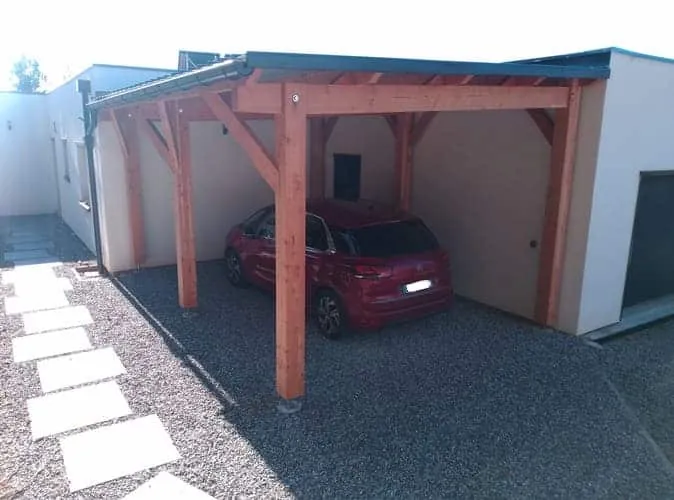 Couverture aluminium à joint debout posée sur un chalet en montagne à Embrun